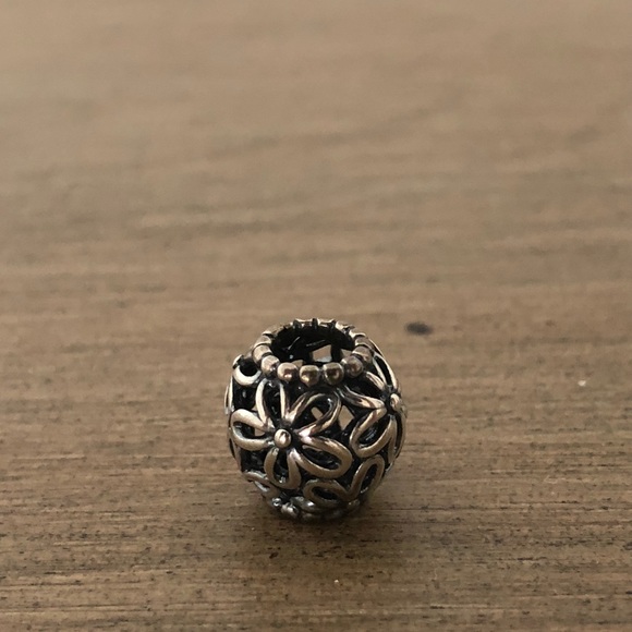 Pandora silver flower charm - Picture 2 of 2